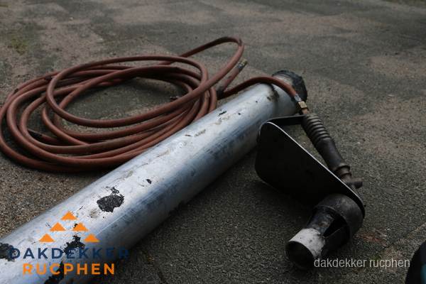 Dakdekker gasbrander en gereedschap voor spoedklus in Rucphen Dakdekker gasbrander en gereedschap voor spoedklus in Rucphen